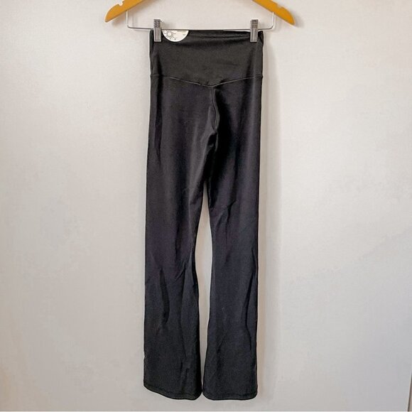 SOLD OFFLINE By Aerie Real Me High Waisted Crossover Flare Legging, Medium Short - Picture 9 of 13